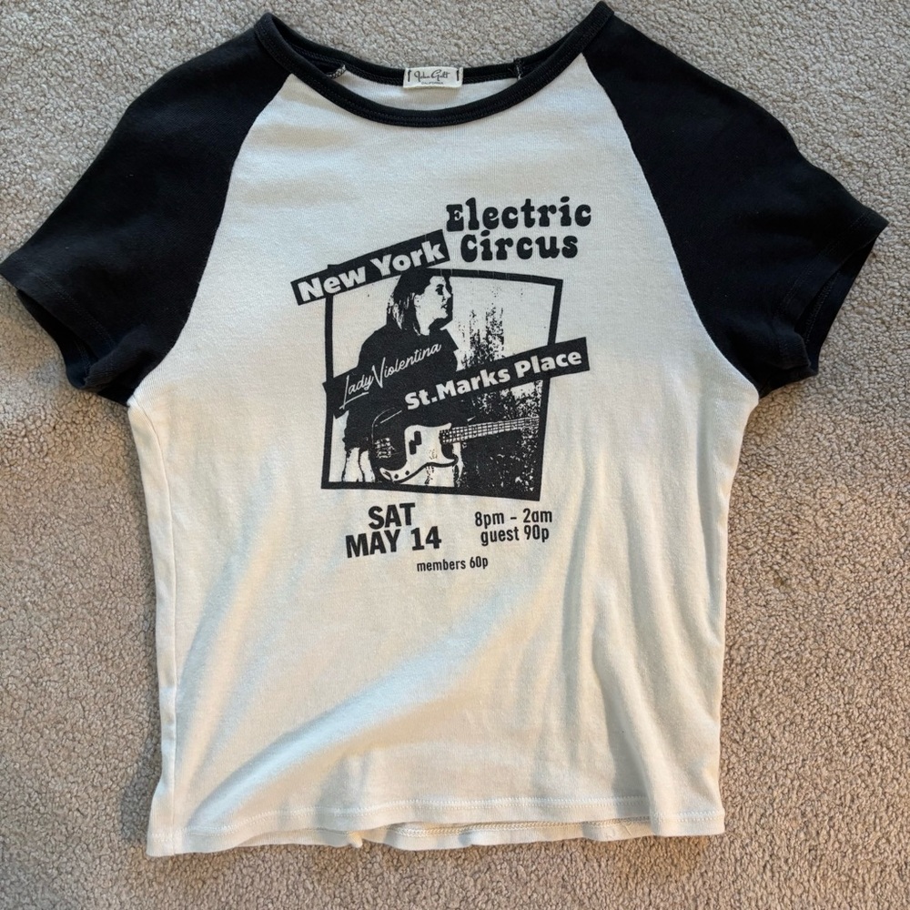 Brandy Melville Baby Tee - Size OS
